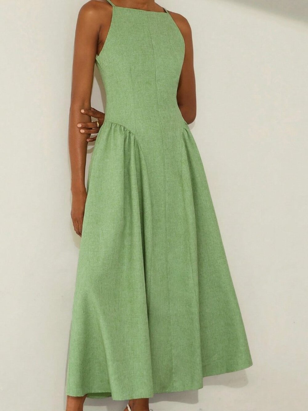 Green Elegant Women's Off-Shoulder Sleeveless Ruched Waist Flared Dress - Picture 3 of 5